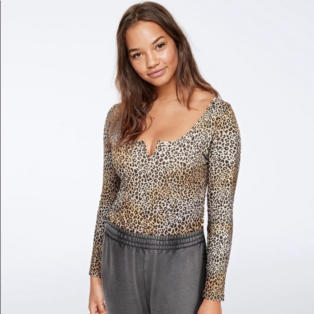 NWT VS PINK bodysuit
